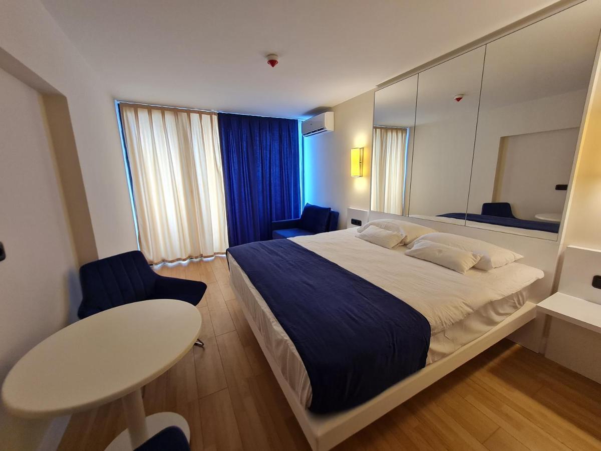 Hotel Orbi City Sea Horizon Batumi Exterior photo